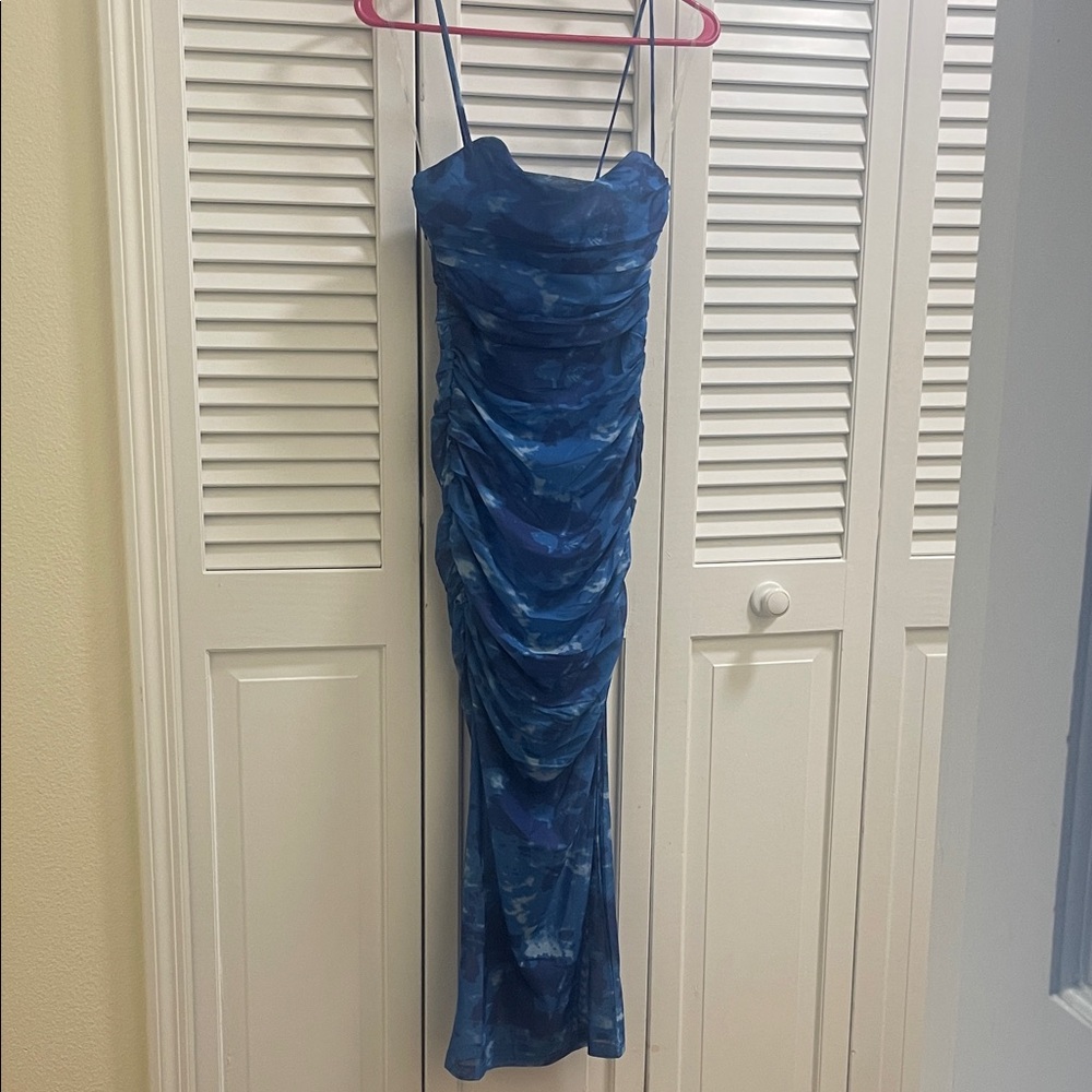Selfie Leslie Navy Ruched Midi Dress